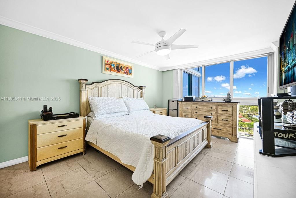 Real estate property located at 2655 Collins Ave #1501, Miami-dade, Mirasol Ocean Towers Cond, Miami Beach, FL