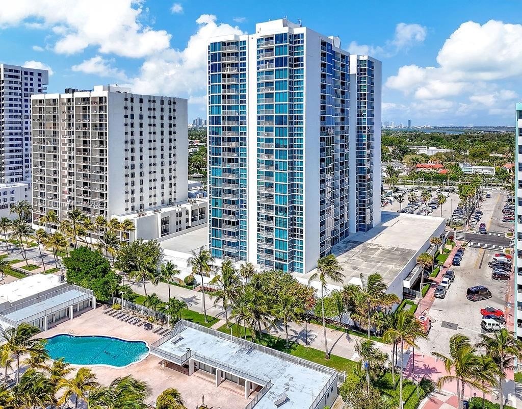 Real estate property located at 2655 Collins Ave #1501, Miami-dade, Mirasol Ocean Towers Cond, Miami Beach, FL