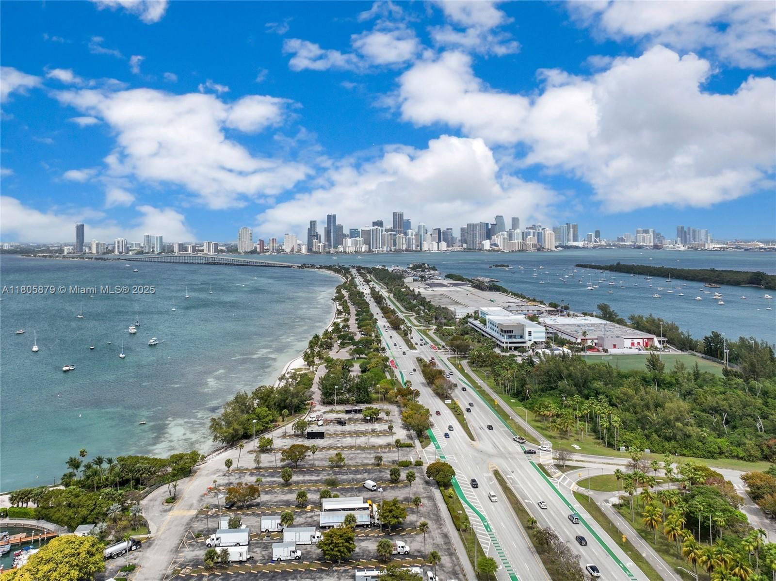 Real estate property located at 250 Fernwood Rd, Miami-dade, Tropical Isle Homes Sub 4, Key Biscayne, FL