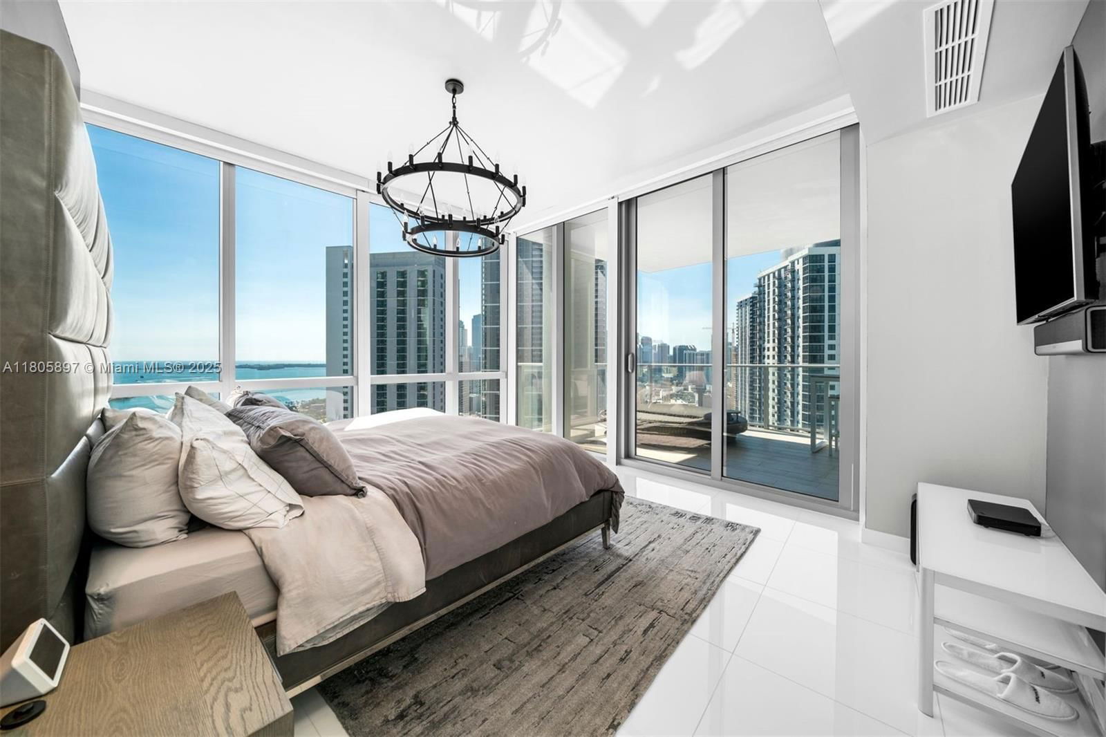 Real estate property located at 851 1st Ave #3011, Miami-dade, Paramount Miami Worldcent, Miami, FL
