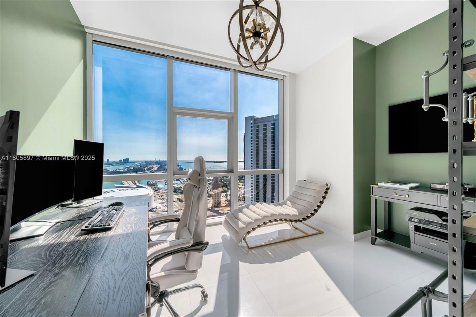 Real estate property located at 851 1st Ave #3011, Miami-dade, Paramount Miami Worldcent, Miami, FL
