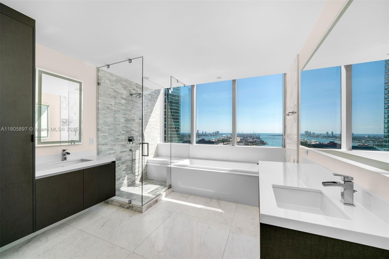 Real estate property located at 851 1st Ave #3011, Miami-dade, Paramount Miami Worldcent, Miami, FL