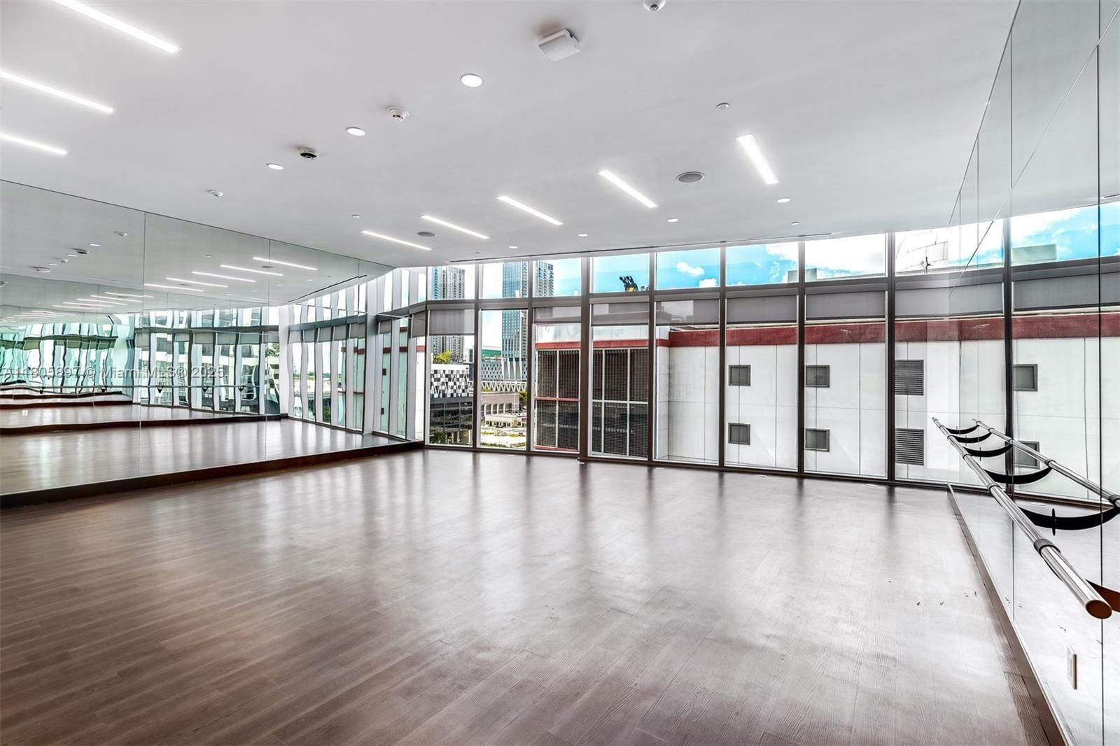 Real estate property located at 851 1st Ave #3011, Miami-dade, Paramount Miami Worldcent, Miami, FL