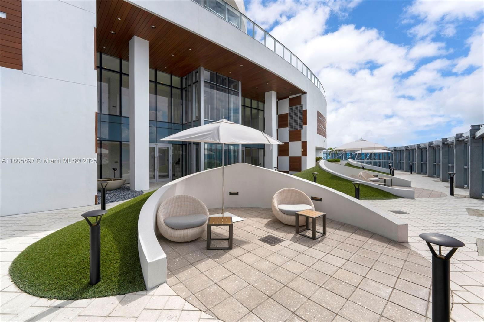 Real estate property located at 851 1st Ave #3011, Miami-dade, Paramount Miami Worldcent, Miami, FL