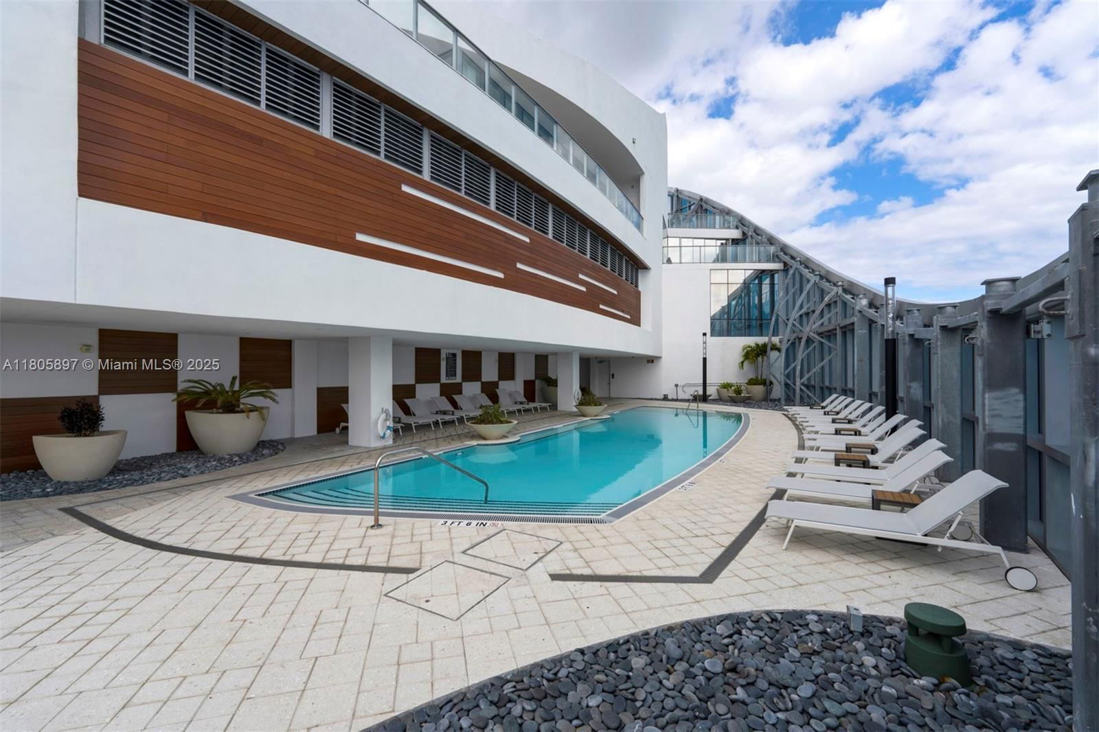 Real estate property located at 851 1st Ave #3011, Miami-dade, Paramount Miami Worldcent, Miami, FL