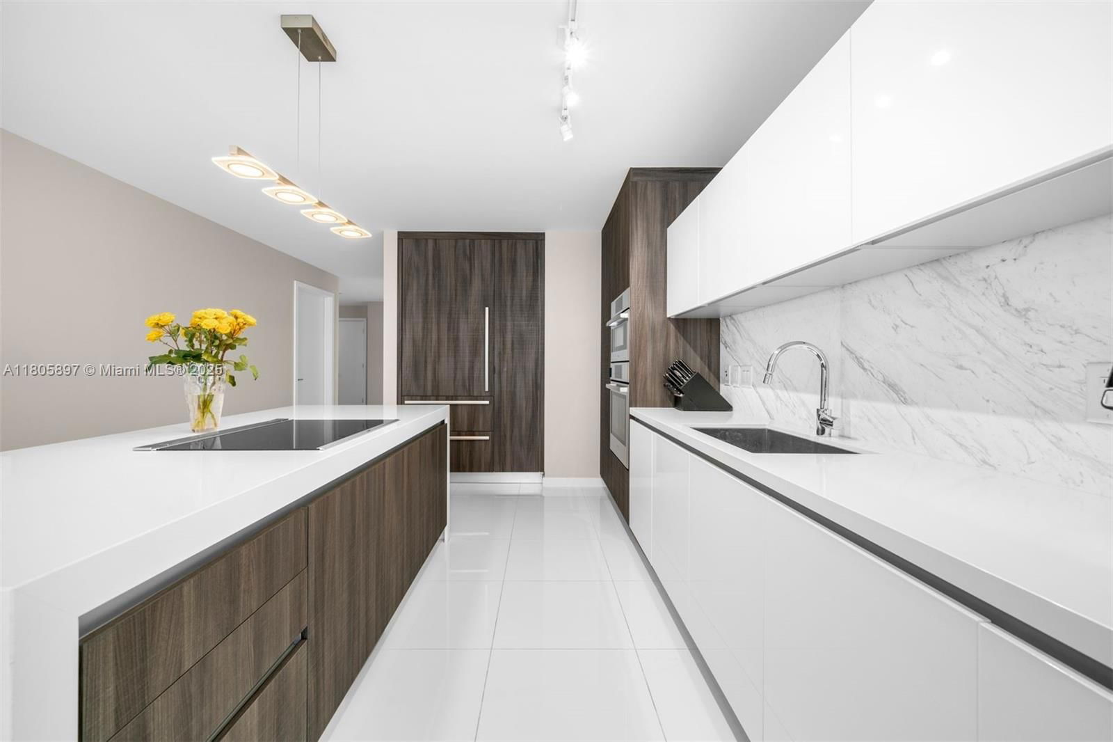 Real estate property located at 851 1st Ave #3011, Miami-dade, Paramount Miami Worldcent, Miami, FL