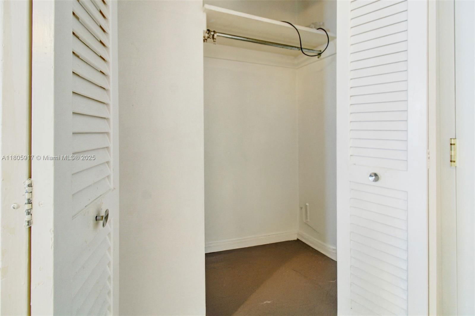Real estate property located at 5225 Collins Ave #1409, Miami-dade, The Alexander Condo, Miami Beach, FL