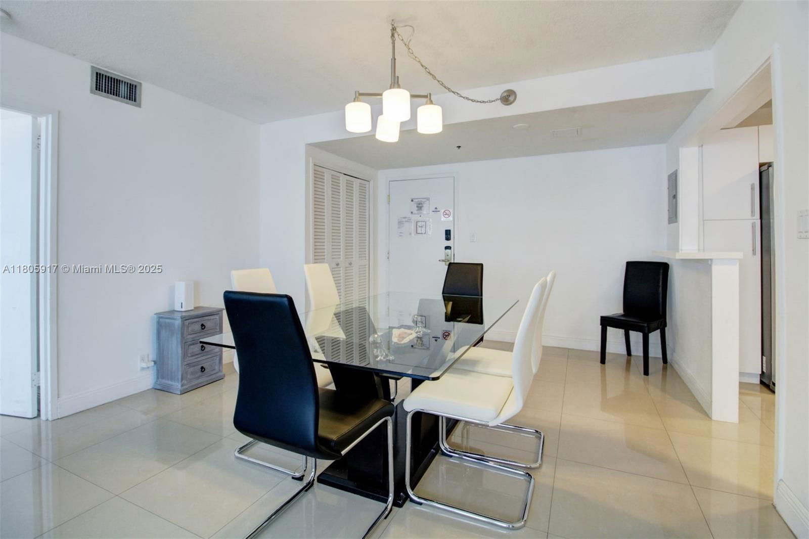 Real estate property located at 5225 Collins Ave #1409, Miami-dade, The Alexander Condo, Miami Beach, FL