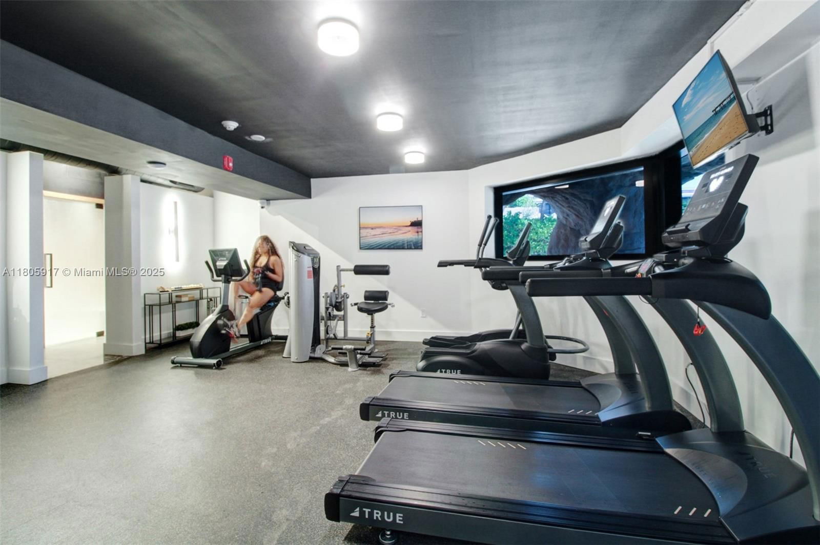 Real estate property located at 5225 Collins Ave #1409, Miami-dade, The Alexander Condo, Miami Beach, FL