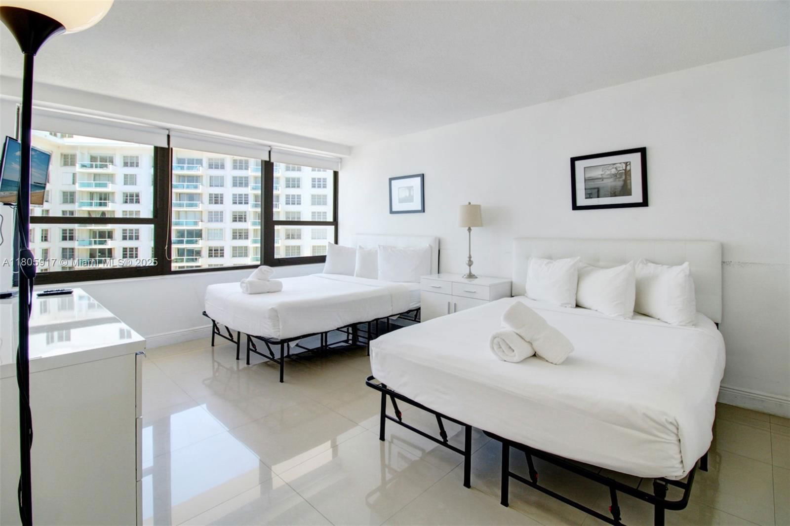 Real estate property located at 5225 Collins Ave #1409, Miami-dade, The Alexander Condo, Miami Beach, FL