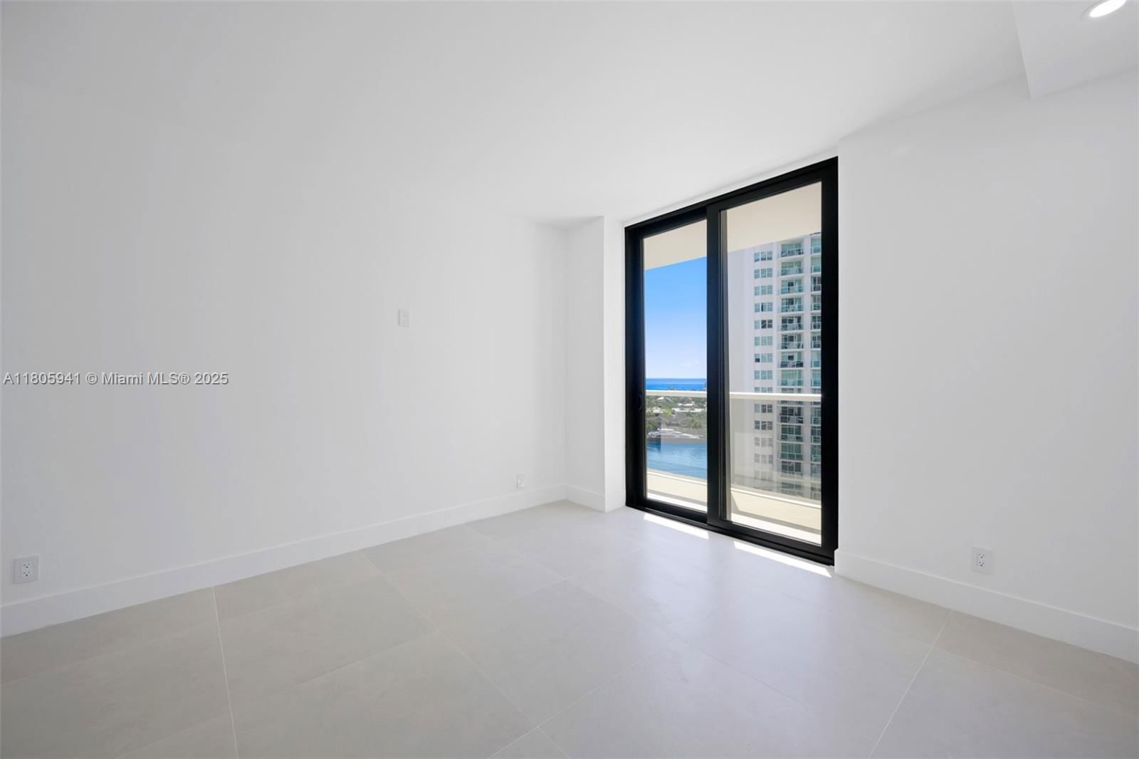 Real estate property located at 20281 Country Club Dr #1008, Miami-dade, Hamptons West Condo, Aventura, FL