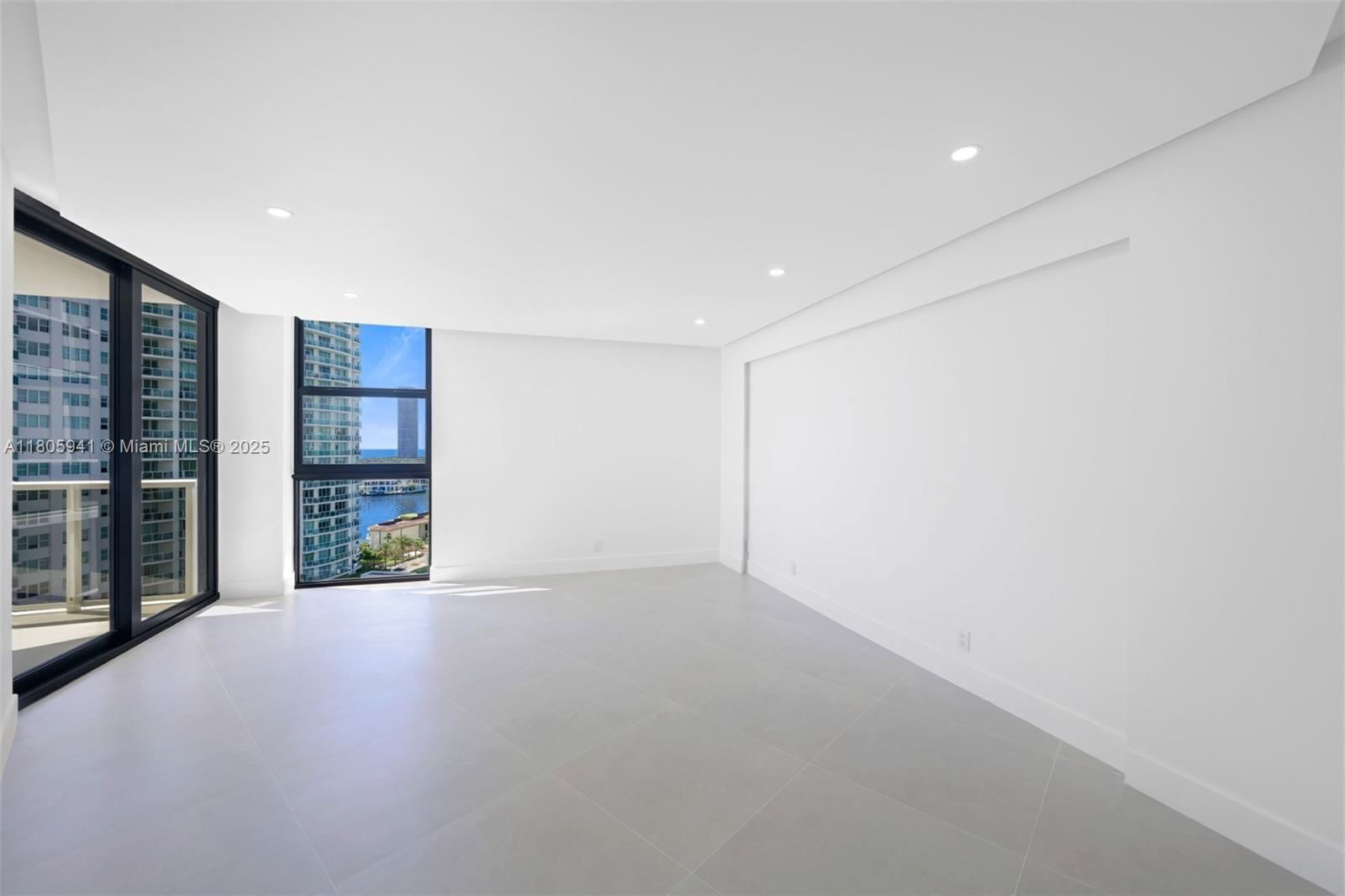 Real estate property located at 20281 Country Club Dr #1008, Miami-dade, Hamptons West Condo, Aventura, FL