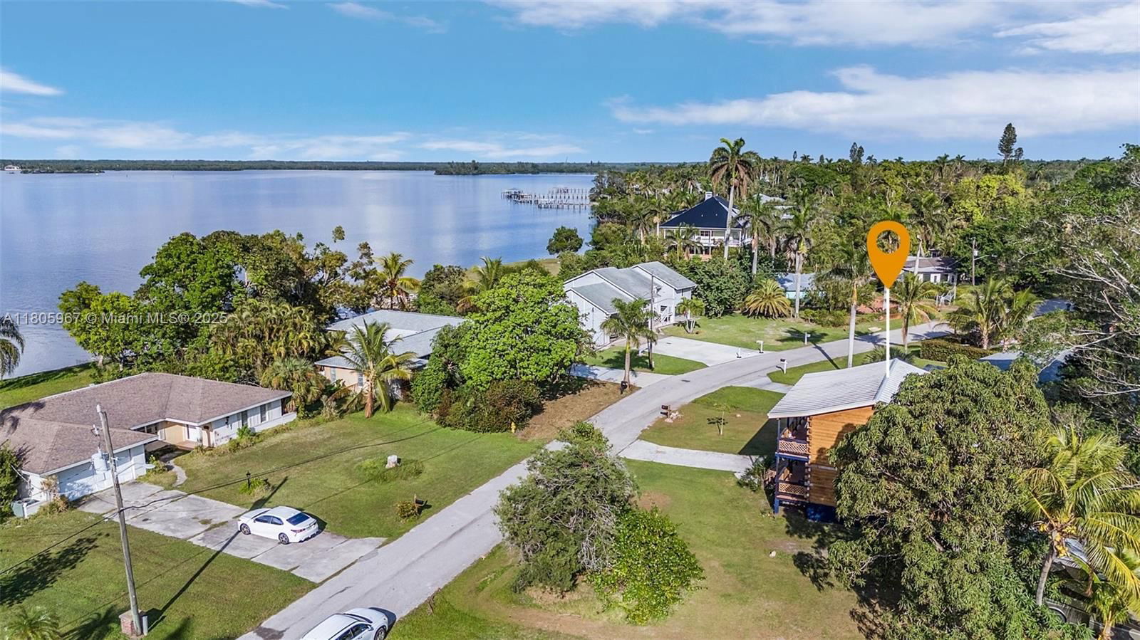 Real estate property located at 4070 River, Lee, Rainbow Groves, Fort Myers, FL