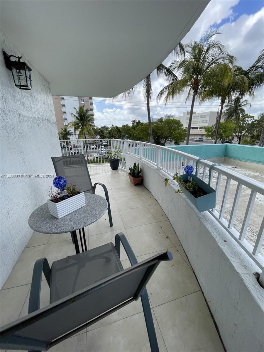 Real estate property located at 1555 Treasure Dr #201, Miami-dade, Breeze Condo, North Bay Village, FL