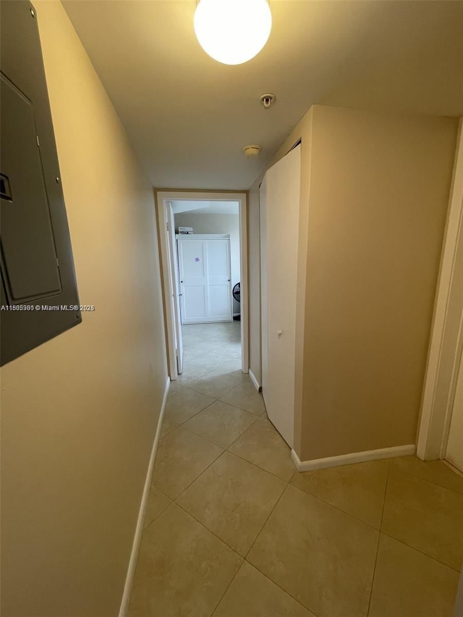 Real estate property located at 1555 Treasure Dr #201, Miami-dade, Breeze Condo, North Bay Village, FL