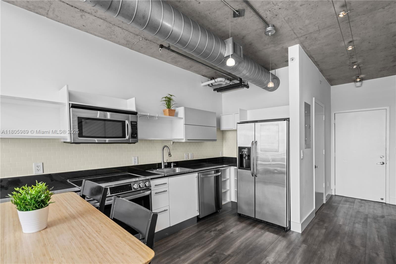 Real estate property located at 690 1st Ct #2717, Miami-dade, Neo Vertika, Miami, FL
