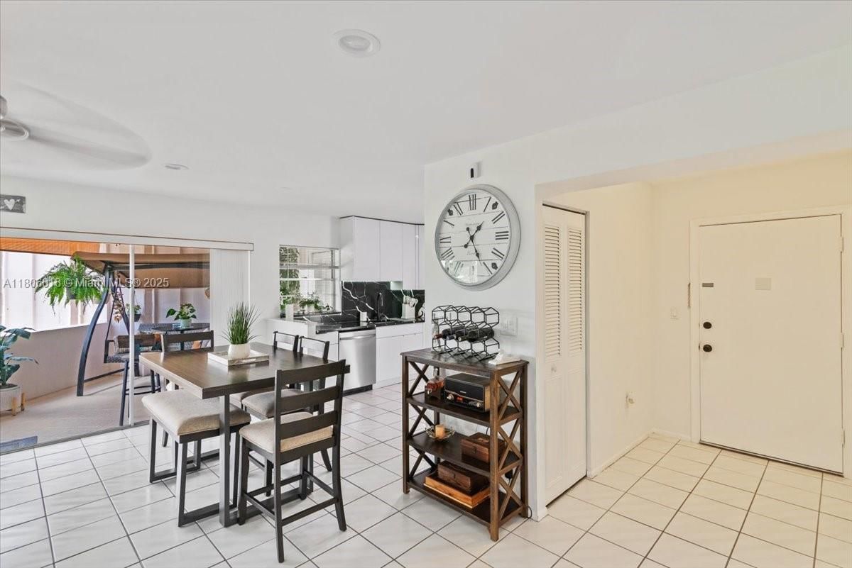 Real estate property located at 7 Greenway Vlg N #205, Palm Beach, Greenway Village North Co, Royal Palm Beach, FL