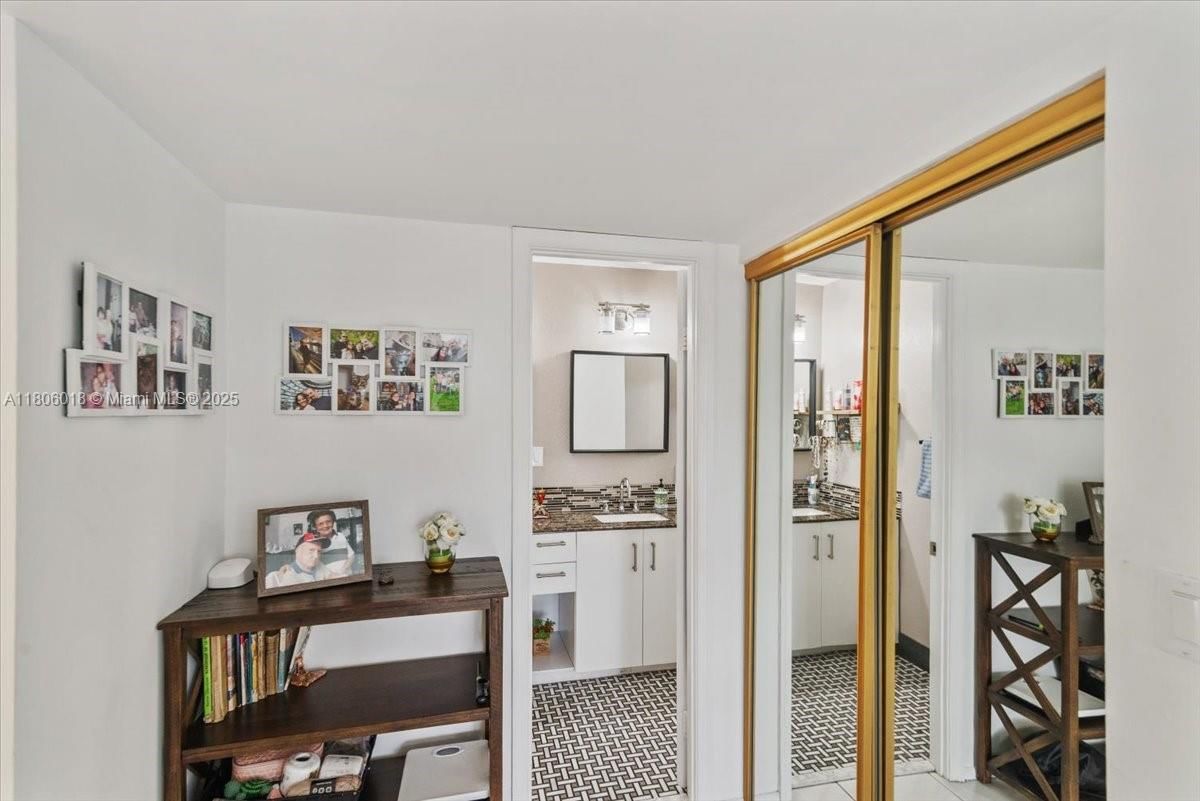 Real estate property located at 7 Greenway Vlg N #205, Palm Beach, Greenway Village North Co, Royal Palm Beach, FL