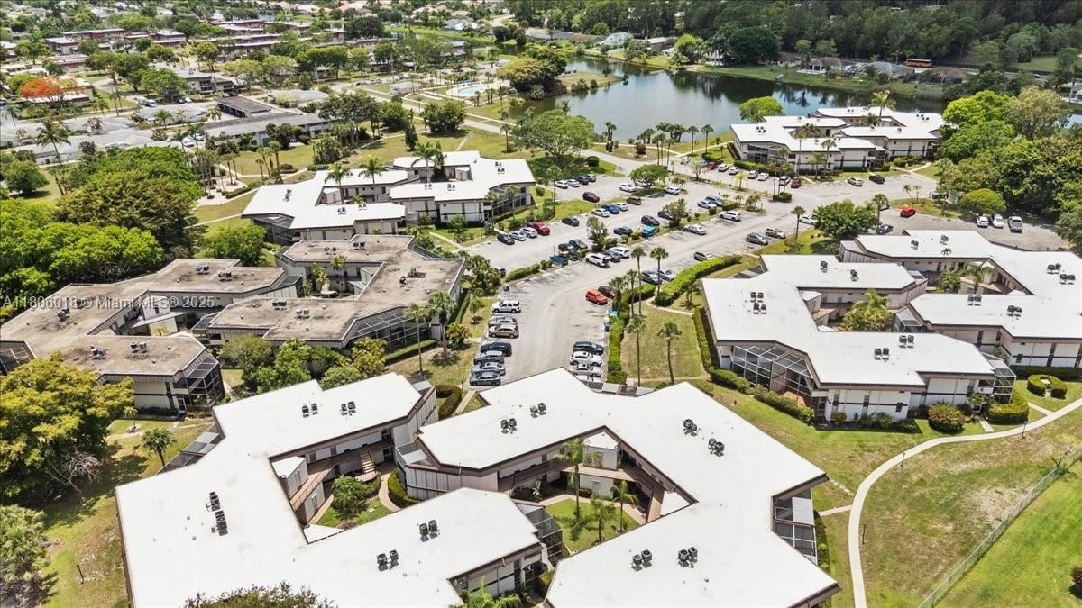 Real estate property located at 7 Greenway Vlg N #205, Palm Beach, Greenway Village North Co, Royal Palm Beach, FL
