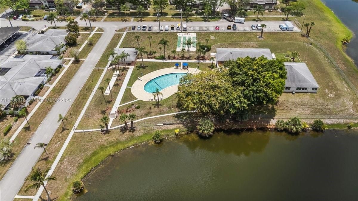 Real estate property located at 7 Greenway Vlg N #205, Palm Beach, Greenway Village North Co, Royal Palm Beach, FL
