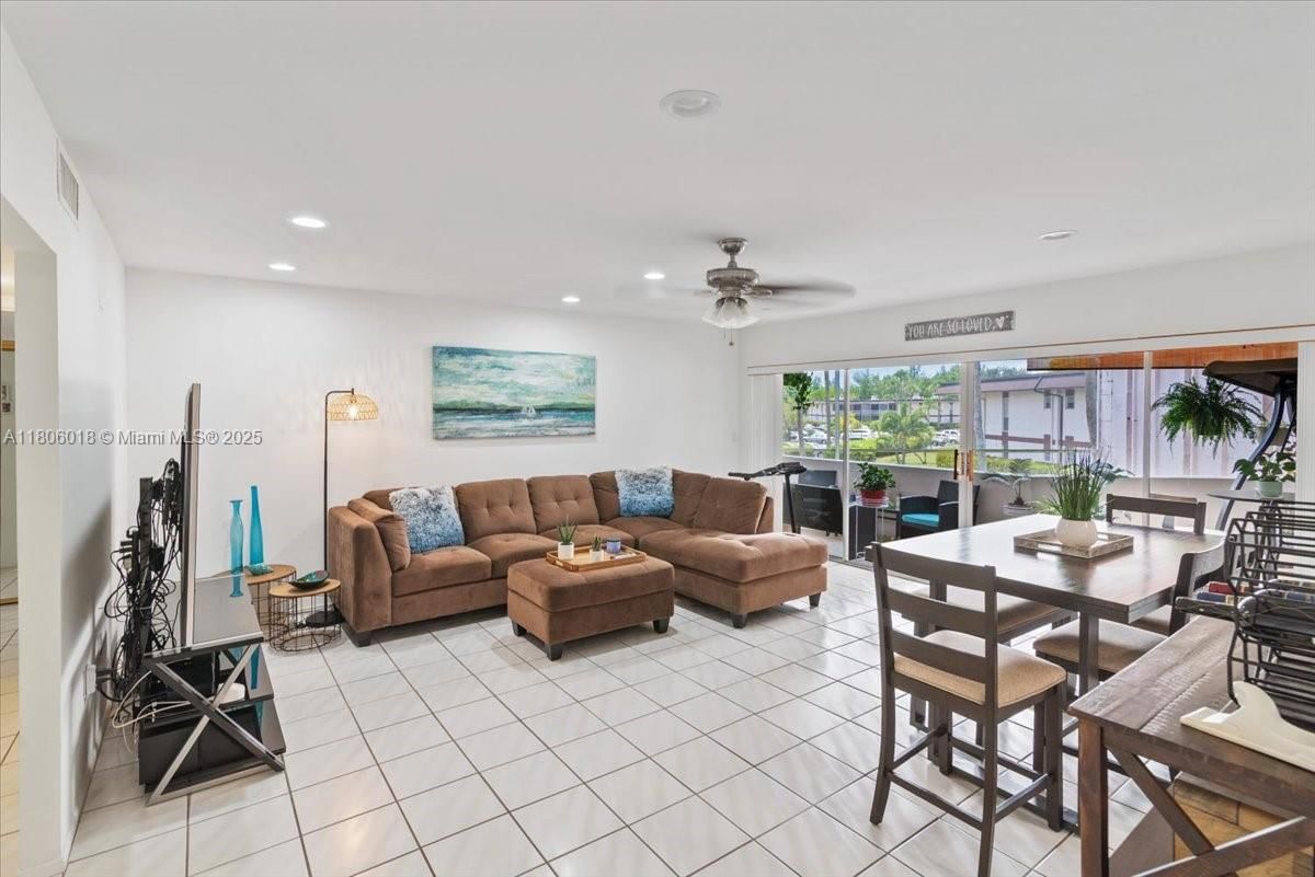 Real estate property located at 7 Greenway Vlg N #205, Palm Beach, Greenway Village North Co, Royal Palm Beach, FL