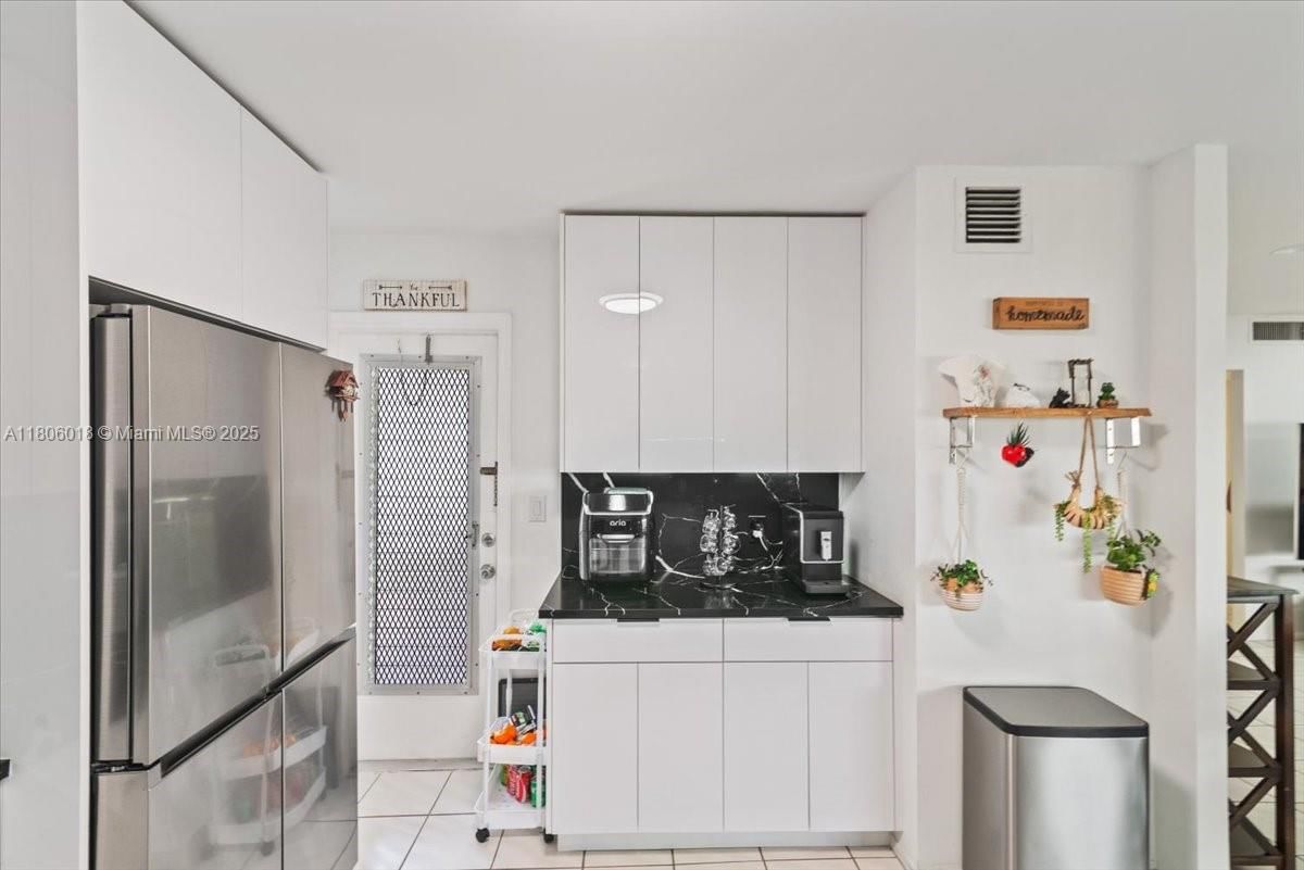 Real estate property located at 7 Greenway Vlg N #205, Palm Beach, Greenway Village North Co, Royal Palm Beach, FL