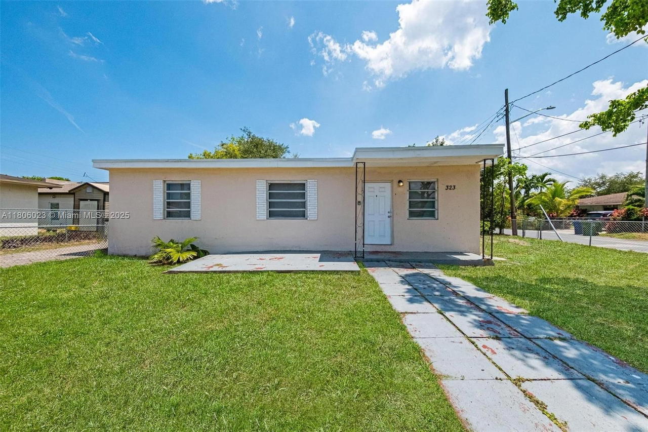 Real estate property located at 323 9th St, Broward, Grant Park, Hallandale Beach, FL