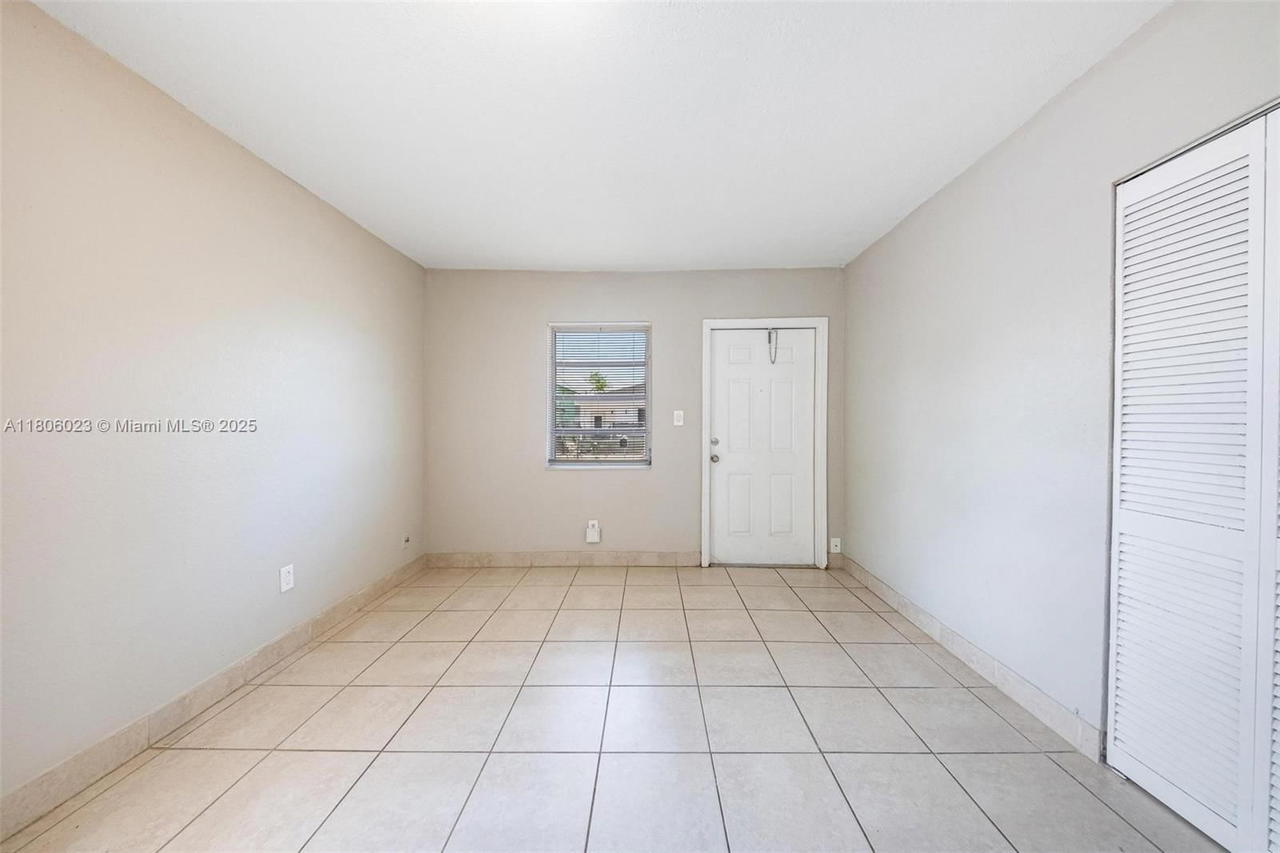 Real estate property located at 323 9th St, Broward, Grant Park, Hallandale Beach, FL