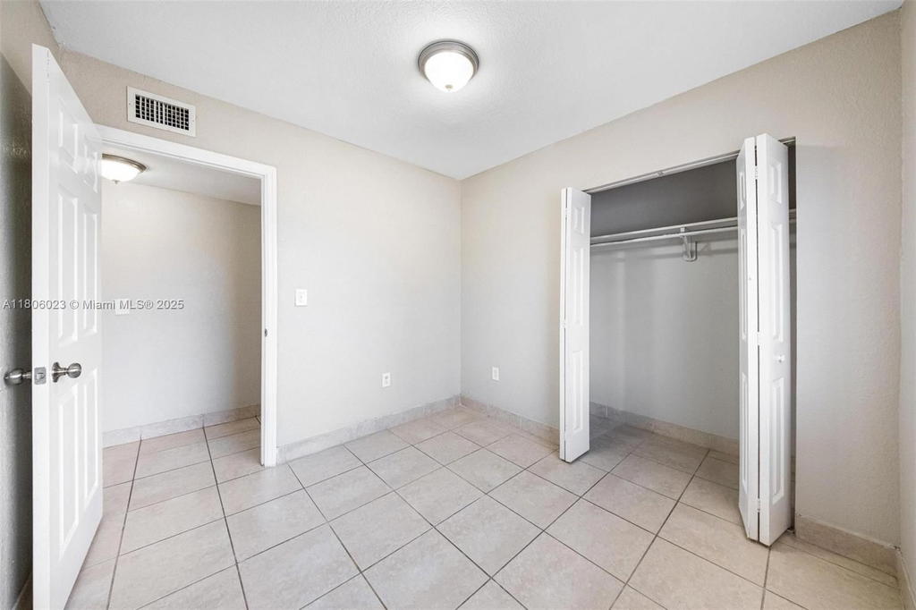 Real estate property located at 323 9th St, Broward, Grant Park, Hallandale Beach, FL