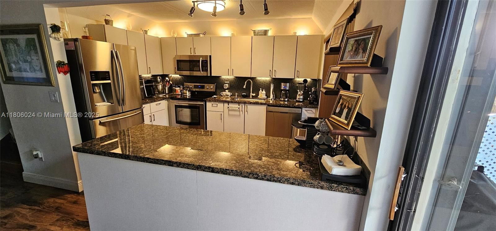Real estate property located at 15545 110th Ter, Miami-dade, La Maison At The Hammocks, Miami, FL