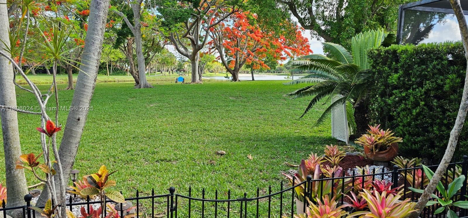 Real estate property located at 15545 110th Ter, Miami-dade, La Maison At The Hammocks, Miami, FL