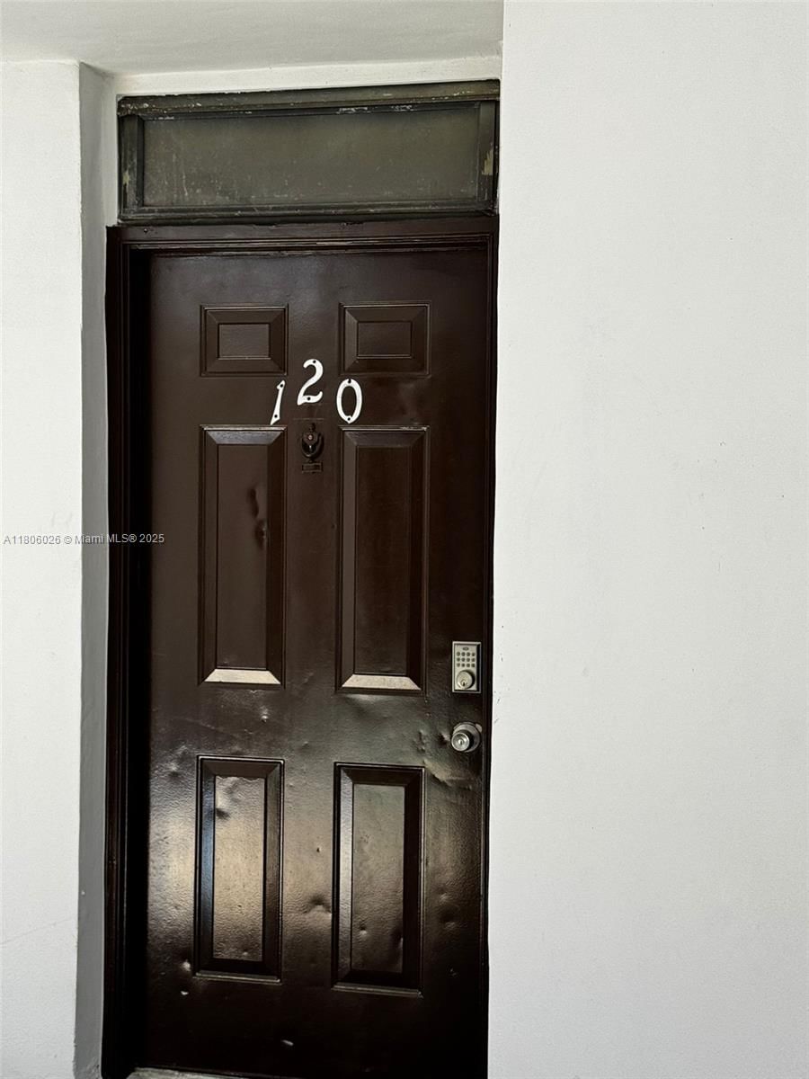 Real estate property located at 216 Lake Pointe Dr #120, Broward, Lake Pointe Condominium N, Oakland Park, FL