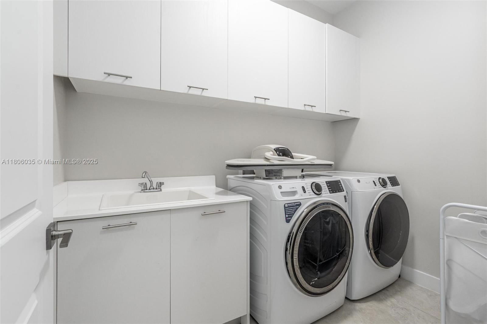 Real estate property located at 12070 83rd Pl, Miami-dade, South Kendall Sec A, Miami, FL