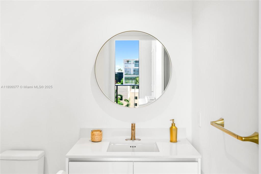 Real estate property located at 2678 Tigertail Ave #713, Miami-dade, 2678 Tigertail Condo, Miami, FL