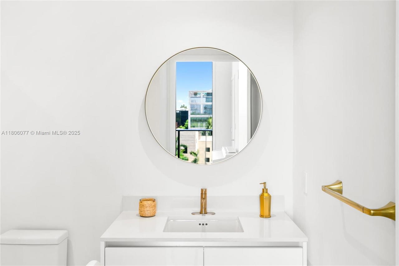 Real estate property located at 2678 Tigertail Ave #713, Miami-dade, 2678 Tigertail Condo, Miami, FL