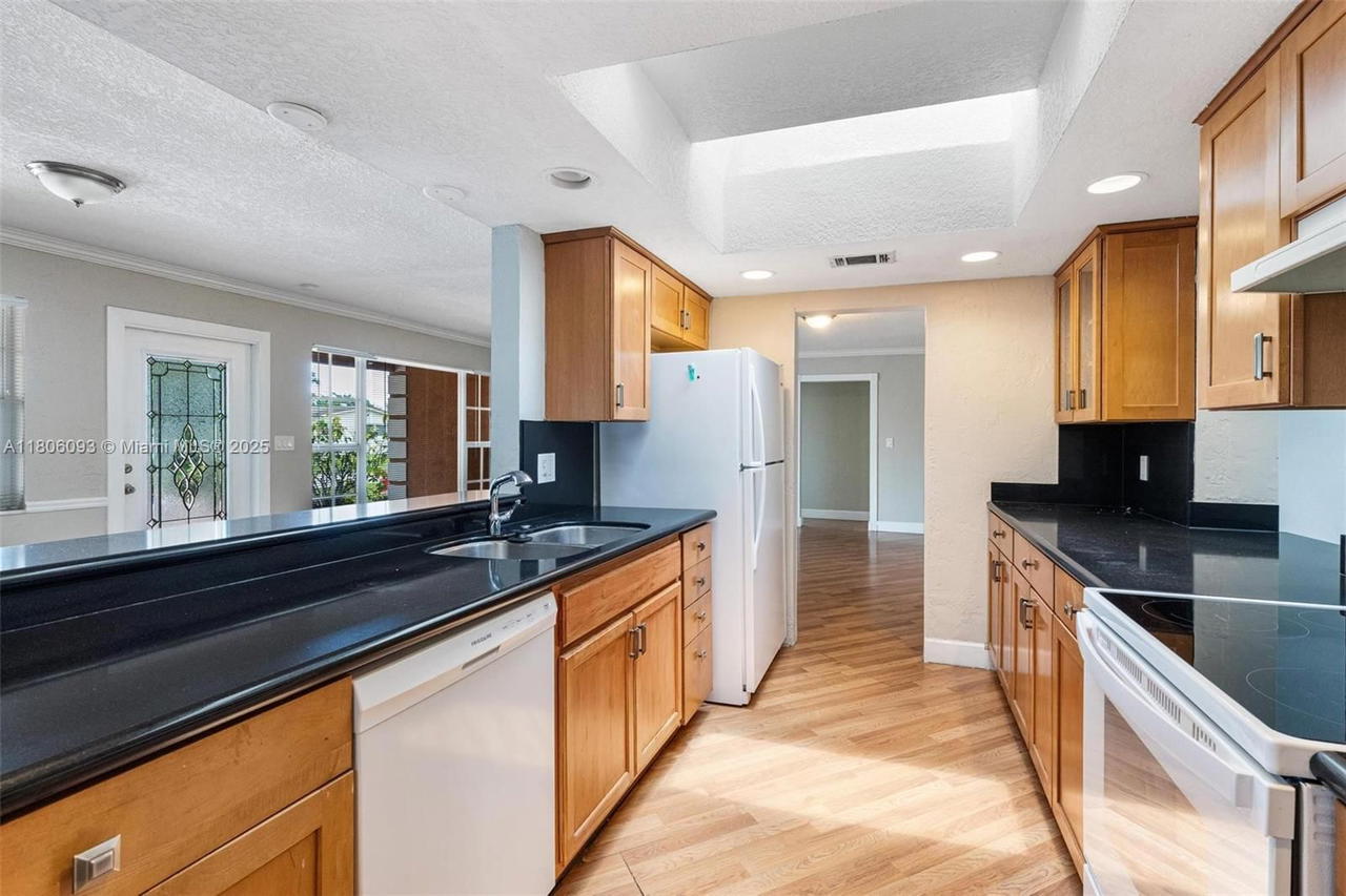 Real estate property located at 4521 12th Ter, Broward, Twin Lakes Resub Of Blks, Fort Lauderdale, FL
