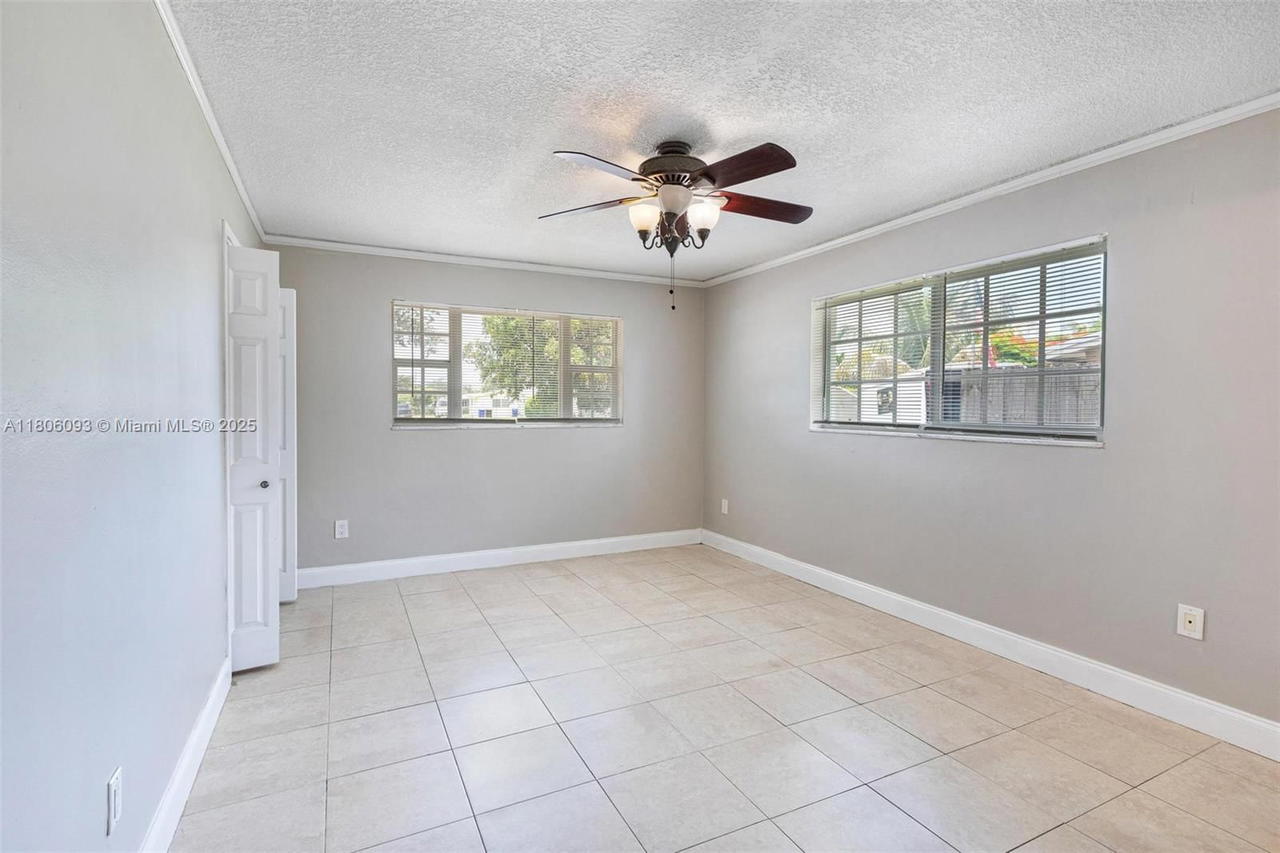 Real estate property located at 4521 12th Ter, Broward, Twin Lakes Resub Of Blks, Fort Lauderdale, FL