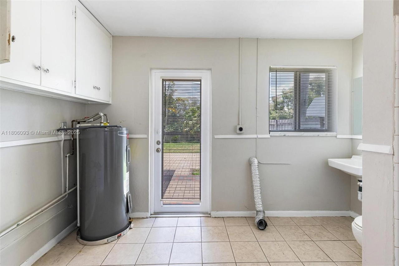 Real estate property located at 4521 12th Ter, Broward, Twin Lakes Resub Of Blks, Fort Lauderdale, FL