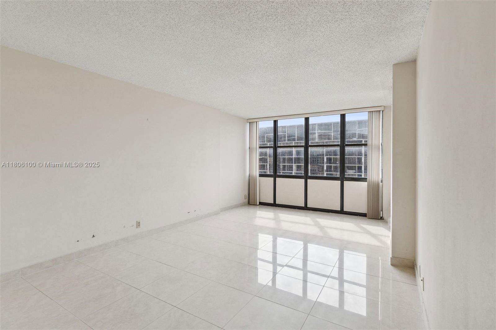 Real estate property located at 1901 Brickell Ave B1408, Miami-dade, Brickell Place Condo, Miami, FL