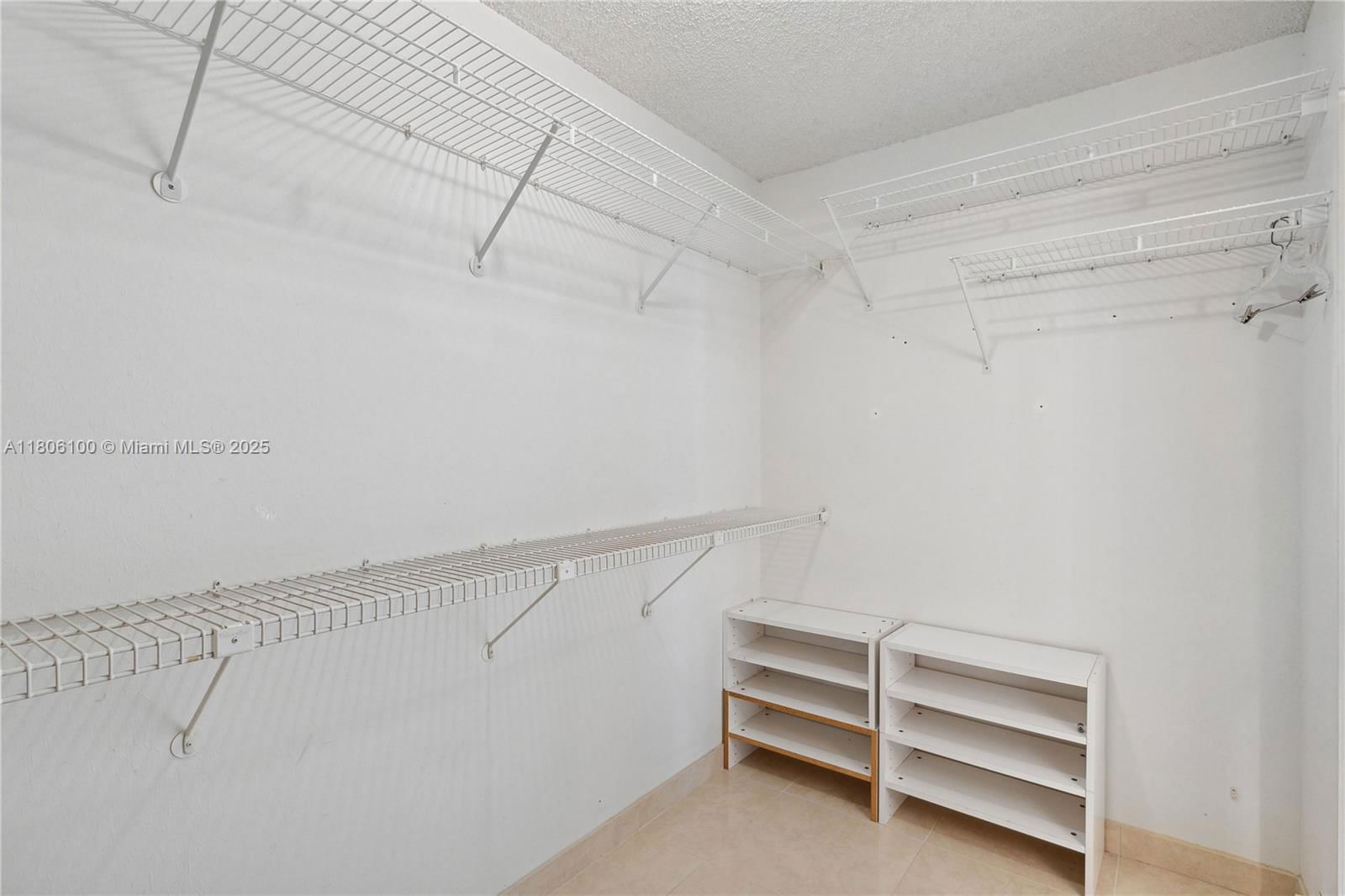 Real estate property located at 1901 Brickell Ave B1408, Miami-dade, Brickell Place Condo, Miami, FL