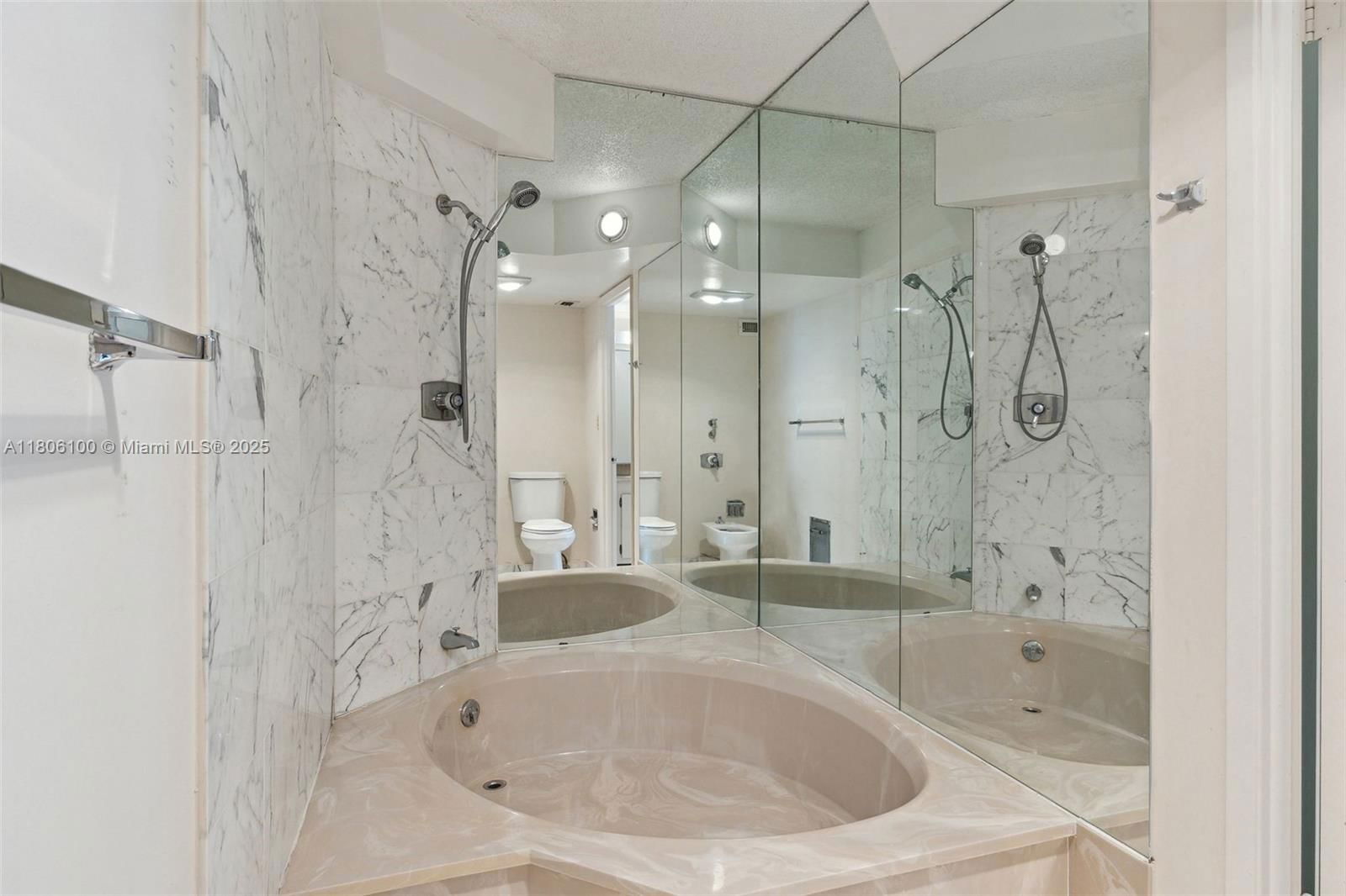 Real estate property located at 1901 Brickell Ave B1408, Miami-dade, Brickell Place Condo, Miami, FL