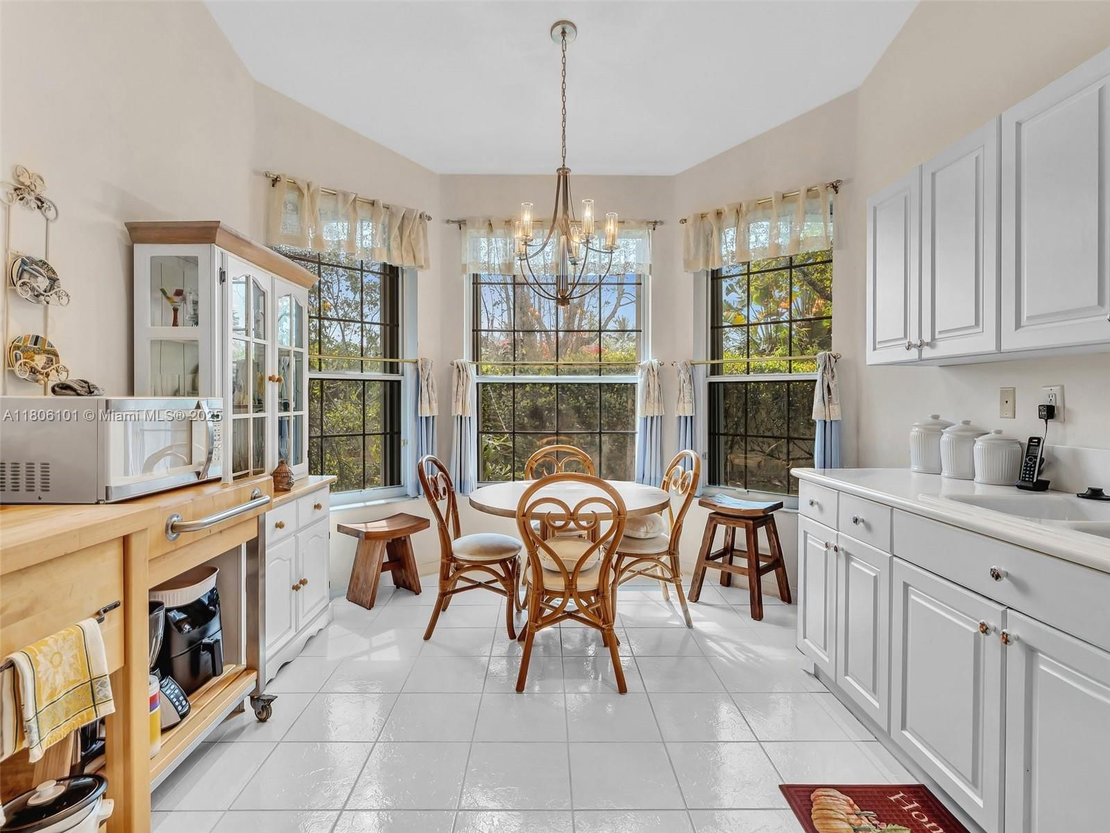 Real estate property located at 2530 Aragon Blvd #1, Broward, Regency Homes At Sunrise, Sunrise, FL