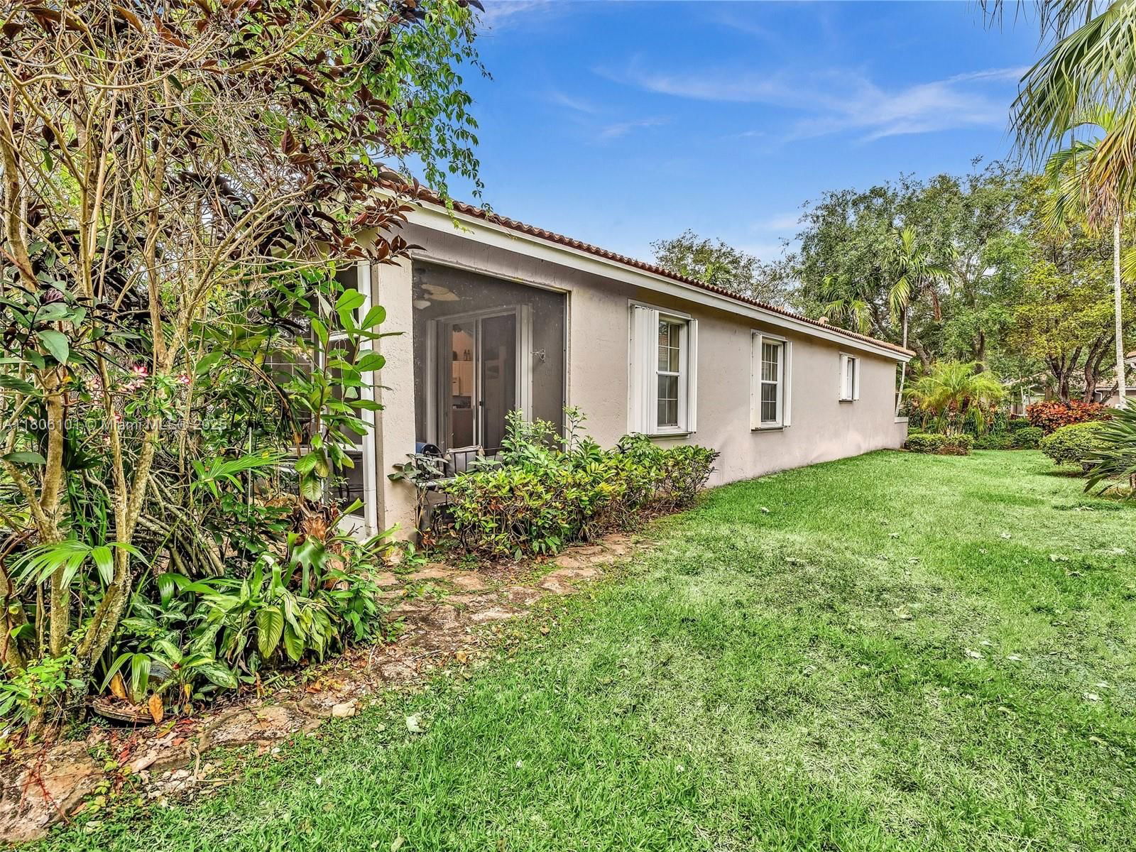 Real estate property located at 2530 Aragon Blvd #1, Broward, Regency Homes At Sunrise, Sunrise, FL