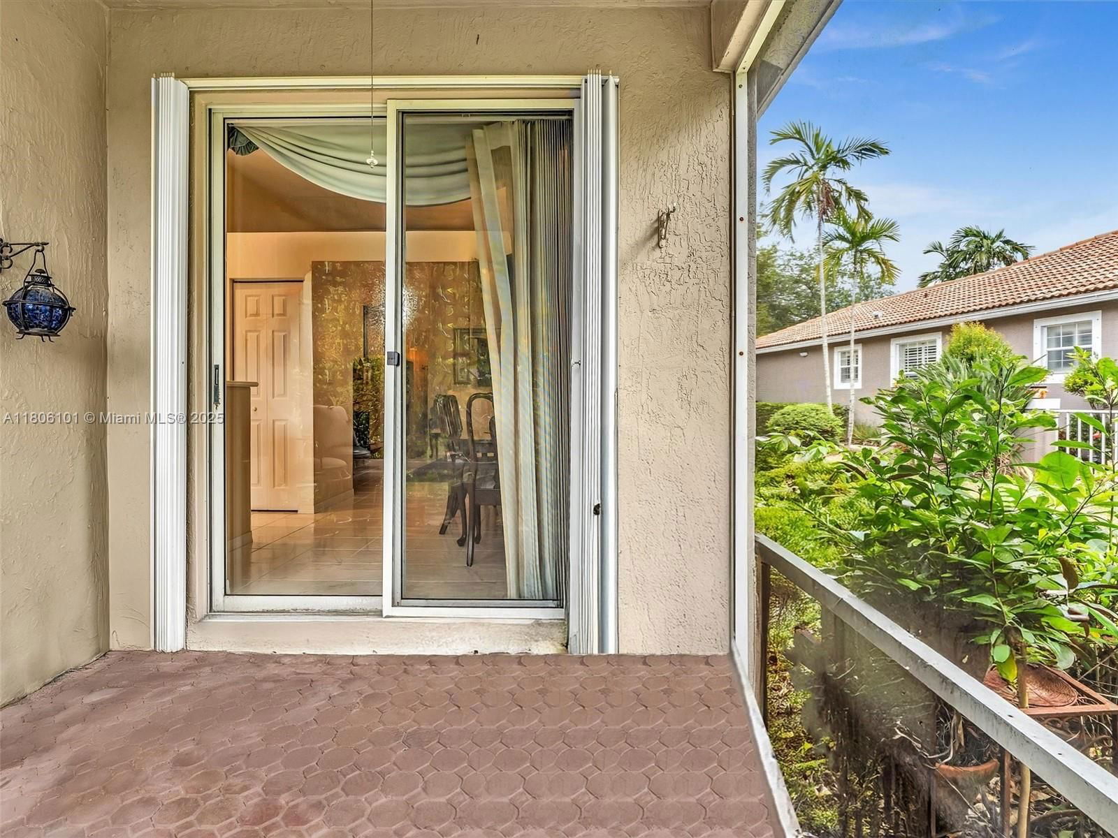 Real estate property located at 2530 Aragon Blvd #1, Broward, Regency Homes At Sunrise, Sunrise, FL