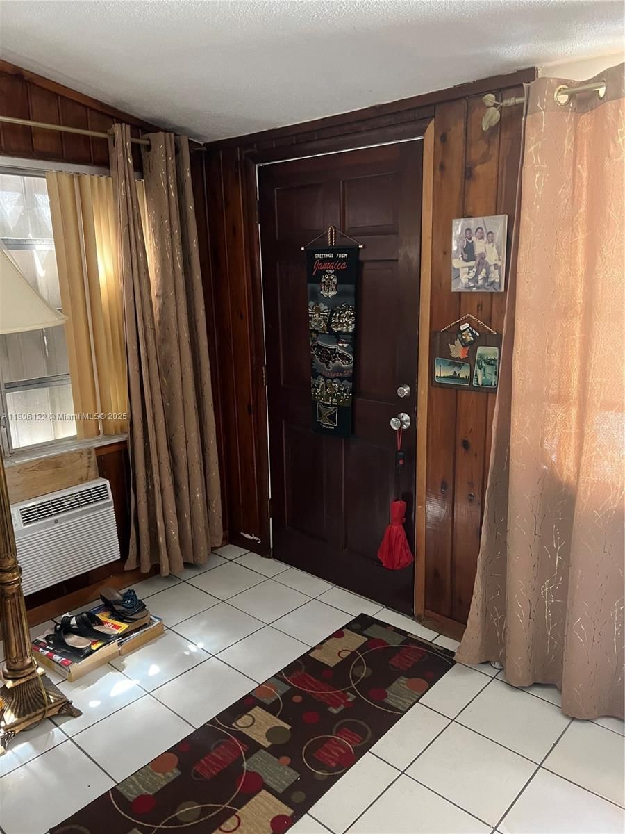 Real estate property located at 1527 101st St, Miami-dade, Miami Park Sec 2, Miami, FL