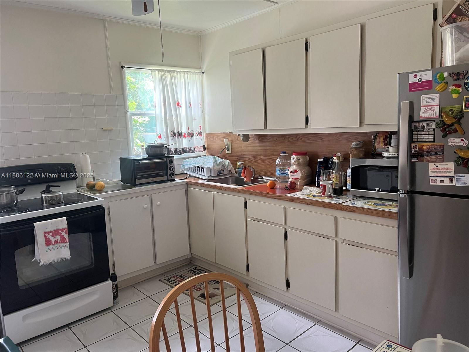 Real estate property located at 1527 101st St, Miami-dade, Miami Park Sec 2, Miami, FL