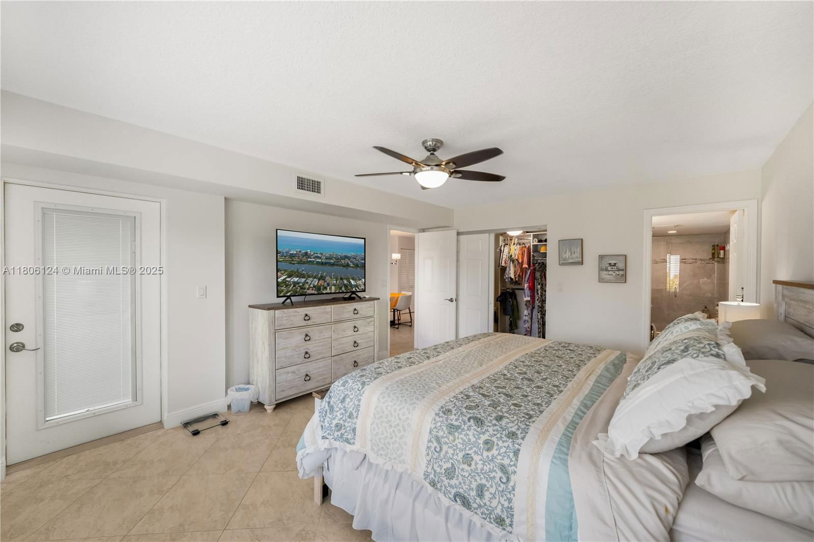 Real estate property located at 3525 Ocean Blvd #4020, Palm Beach, Lakewood At Palm Beach Co, South Palm Beach, FL