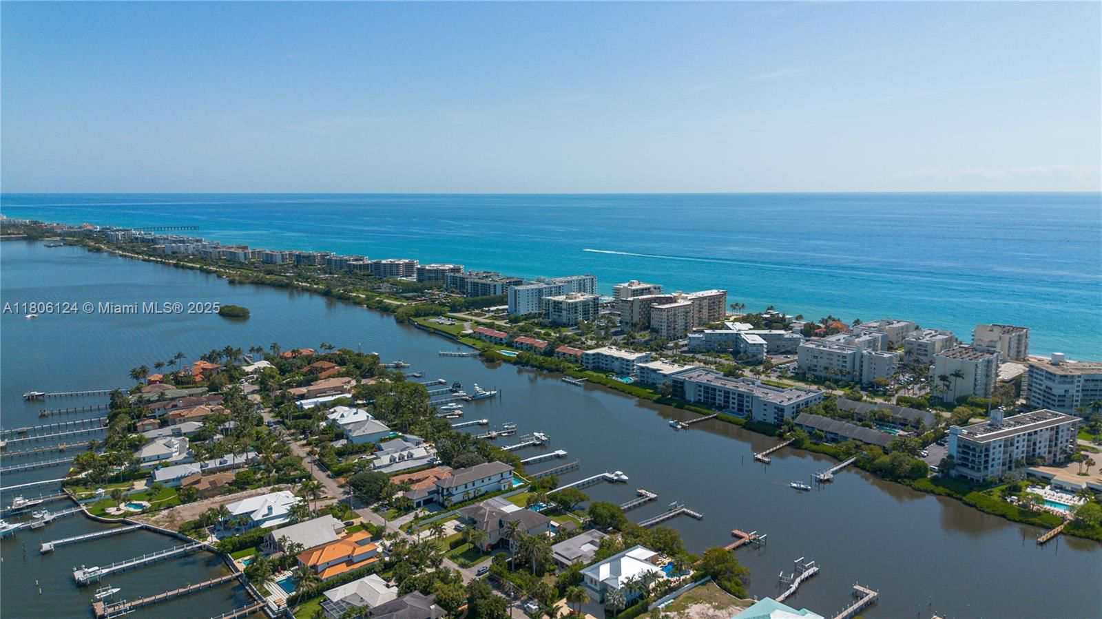 Real estate property located at 3525 Ocean Blvd #4020, Palm Beach, Lakewood At Palm Beach Co, South Palm Beach, FL