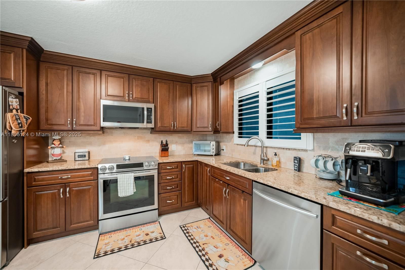 Real estate property located at 3525 Ocean Blvd #4020, Palm Beach, Lakewood At Palm Beach Co, South Palm Beach, FL