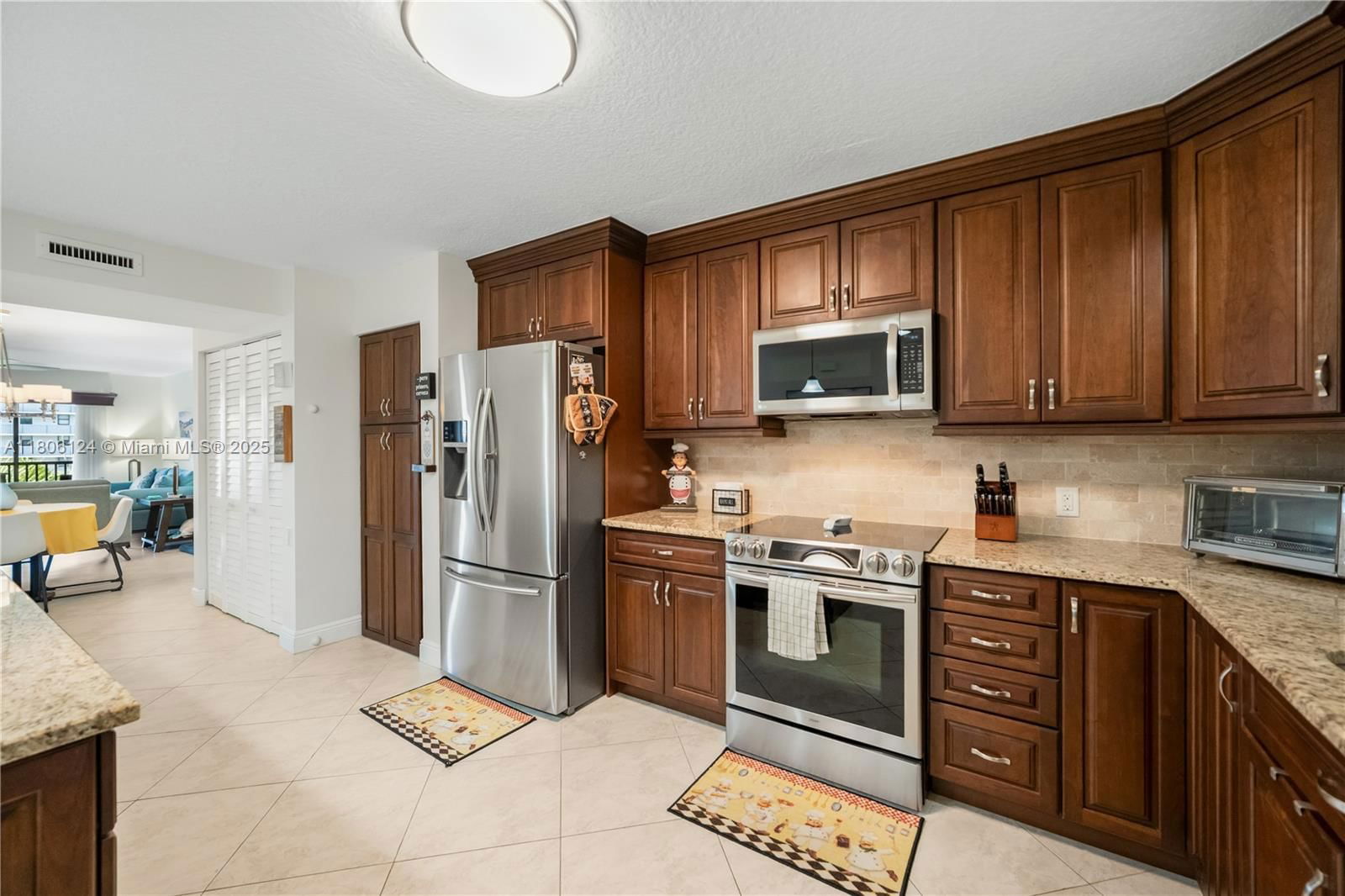 Real estate property located at 3525 Ocean Blvd #4020, Palm Beach, Lakewood At Palm Beach Co, South Palm Beach, FL